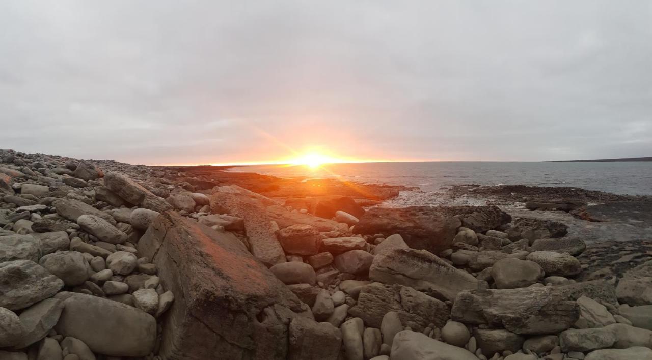Lios Einne House Accommodation Inisheer Exterior foto